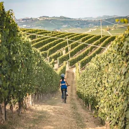 Arborina Relais La Morra